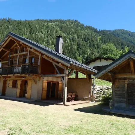 Plein De Charme, 8 Personnes, 3 - Ch39 Chalet